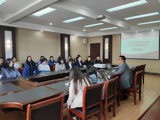 说明: C:\Users\Administrator\Desktop\5月初员工座谈会\2019.5.7内地西藏班座谈会\104b4c3d5bdea127c1452f7bc5b9246f.jpg